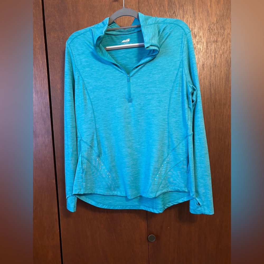Women’s workout top